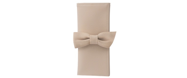 Catrice limited Edition Kaviar Gauche Brush Bag geschlossen Catrice limited Edition Kaviar Gauche Brush Bag geschlossen
