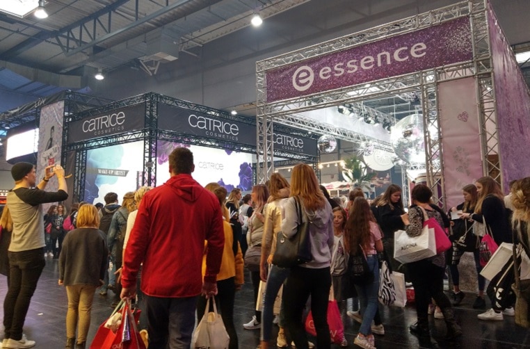 GLOW Dortmund essence + Catrice Stand