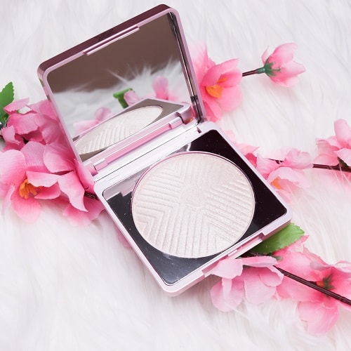 XX Revolution Highlighter Powder Highlighter Echo