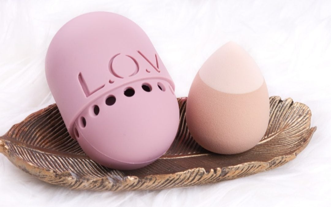 L.O.V 2 in 1 Foundation & Concealer Sponge + Sponge Case