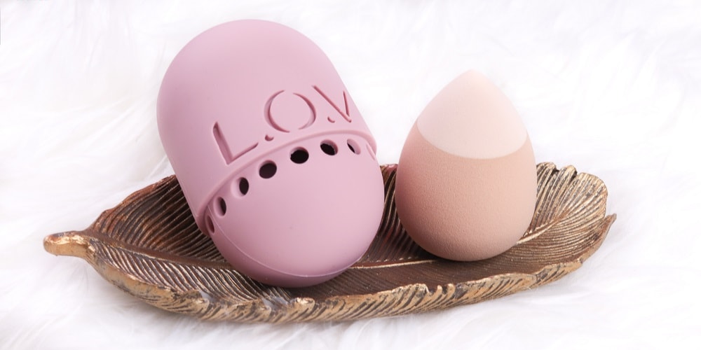 L.O.V 2 in 1 Foundation & Concealer Sponge + Sponge Case