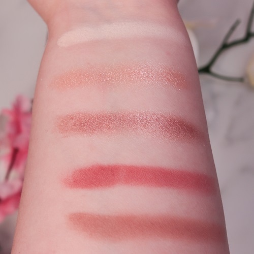 essence DAILY DOSE OF LOVE Lidschattenpalette Swatches